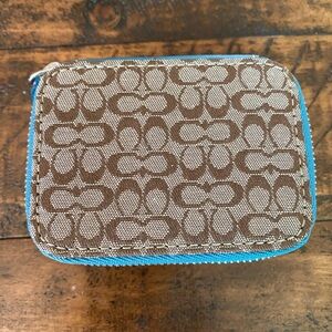 COACH Pill Case💙